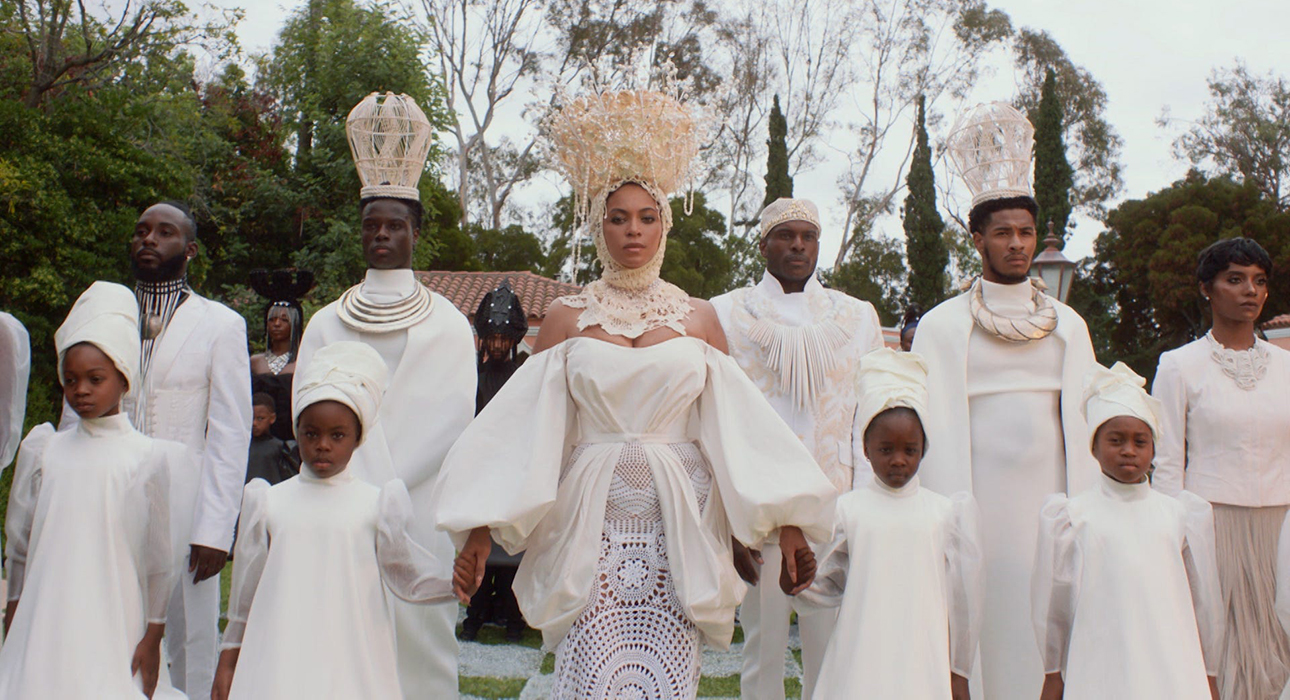 Красота и наследие африканского народа: Бейонсе выпустила визуальный альбом Black Is King