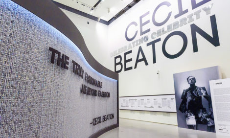 Что смотреть онлайн: видеоэкскурсия по выставке «Сесил Битон и культ звезд»