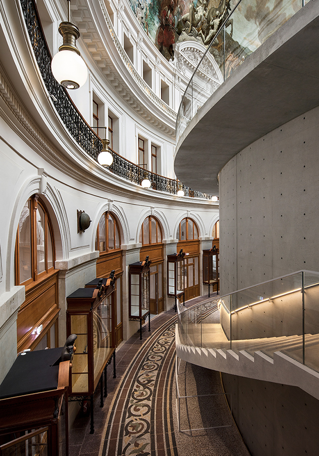 В Париже открывается музей Франсуа Пино — в здании обновленной торговой биржи
