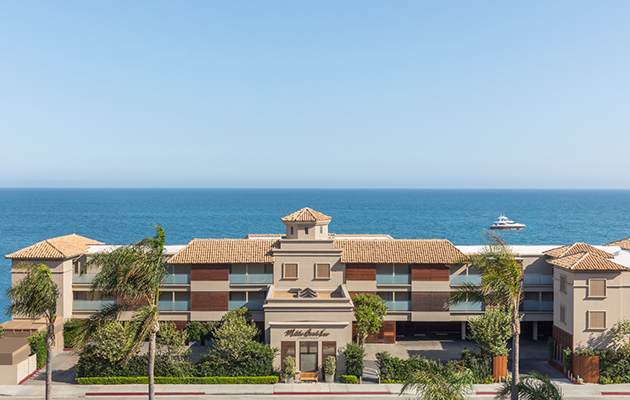 Malibu Beach Inn: калифорнийское место силы для идеальных пляжных каникул