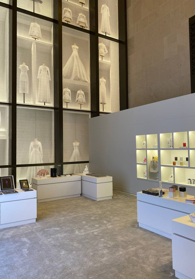 Christian Dior: Designer of Dreams — главная модная ретроспектива года открылась в Катаре