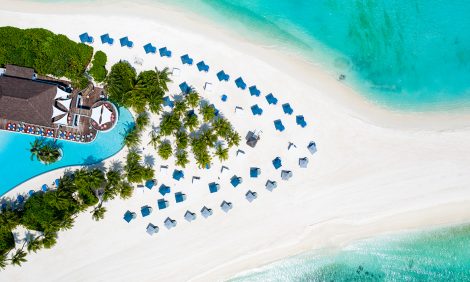 Travel-дайджест: 14&nbsp;февраля на&nbsp;Мальдивах, шопинг прямо у&nbsp;бассейна на&nbsp;Сен-Барте и&nbsp;витаминная спа-терапия в&nbsp;Дубае