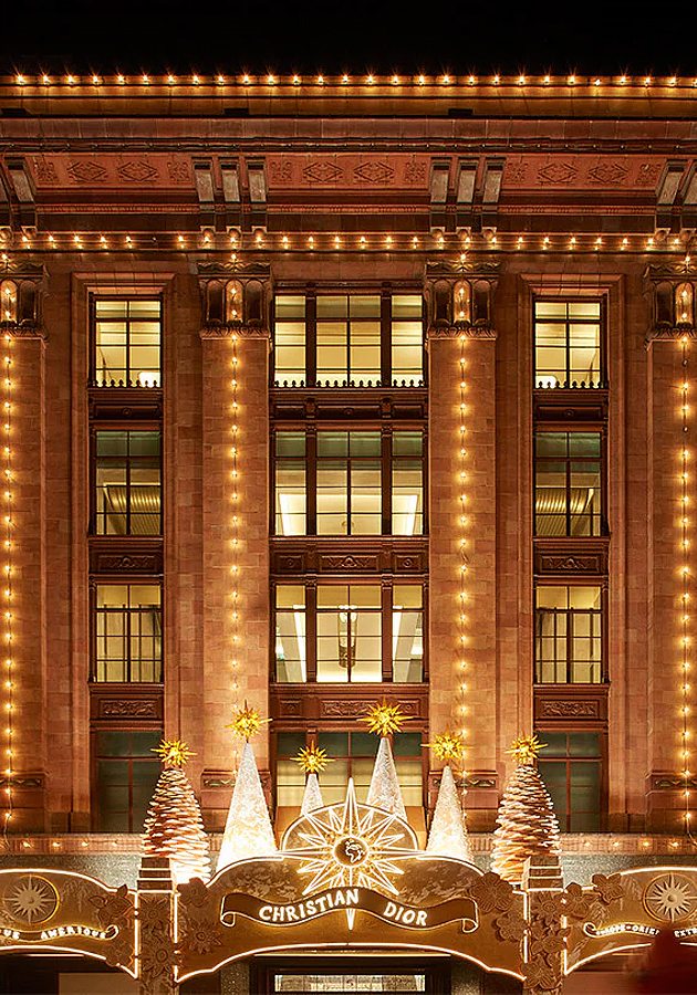 Dior украсит фасад универмага Harrods к Рождеству и Новому году