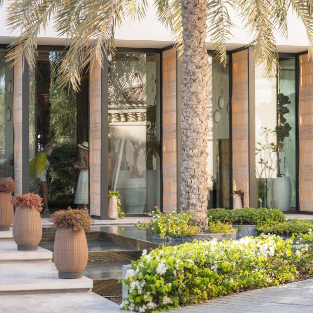 В Абу-Даби откроют отель Nammos, вдохновленный культурой пляжных клубов Миконоса