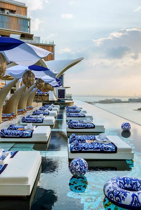 Dubai Guide: бассейн в&nbsp;стилистике <nobr>Dolce &amp;&nbsp;Gabbana</nobr> в&nbsp;отеле Atlantis The Royal