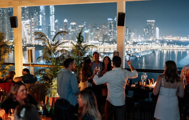 Первый на Ближнем Востоке Negroni Lounge